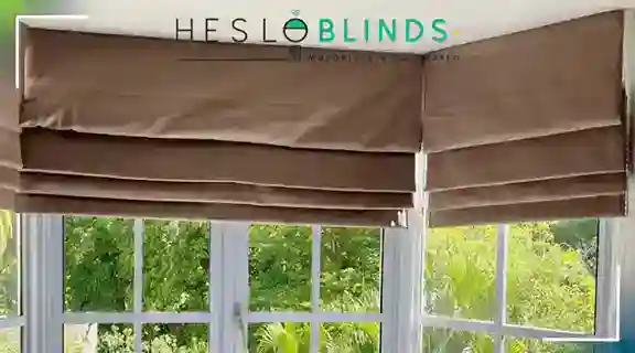 الستائر الرومانيه